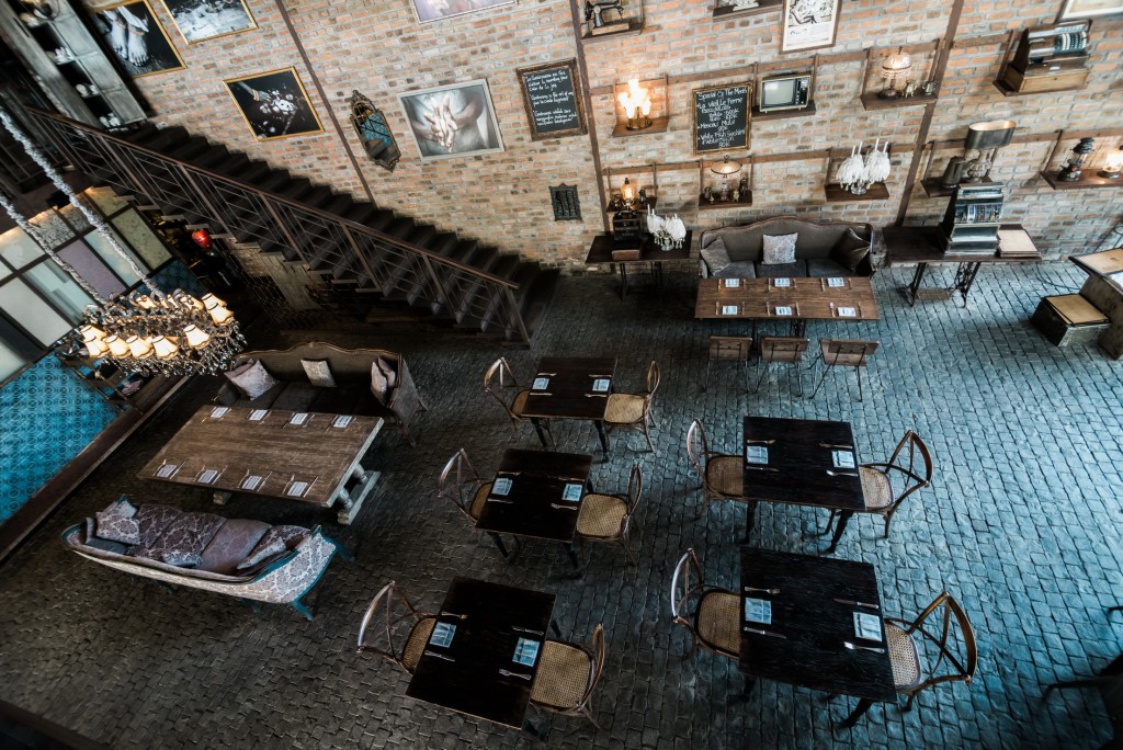 LOVELENS interior - The Bistrot