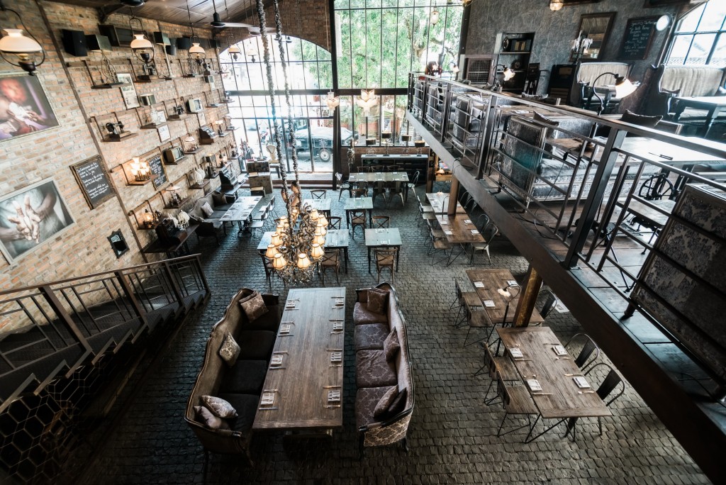 LOVELENS interior - The Bistrot