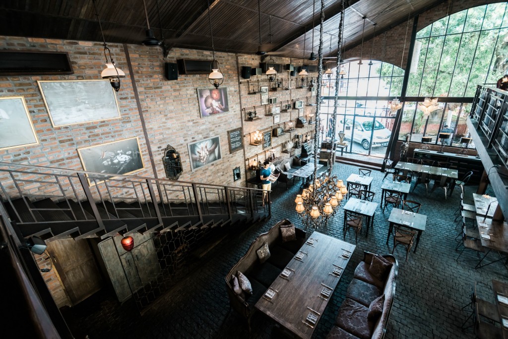 LOVELENS interior - The Bistrot