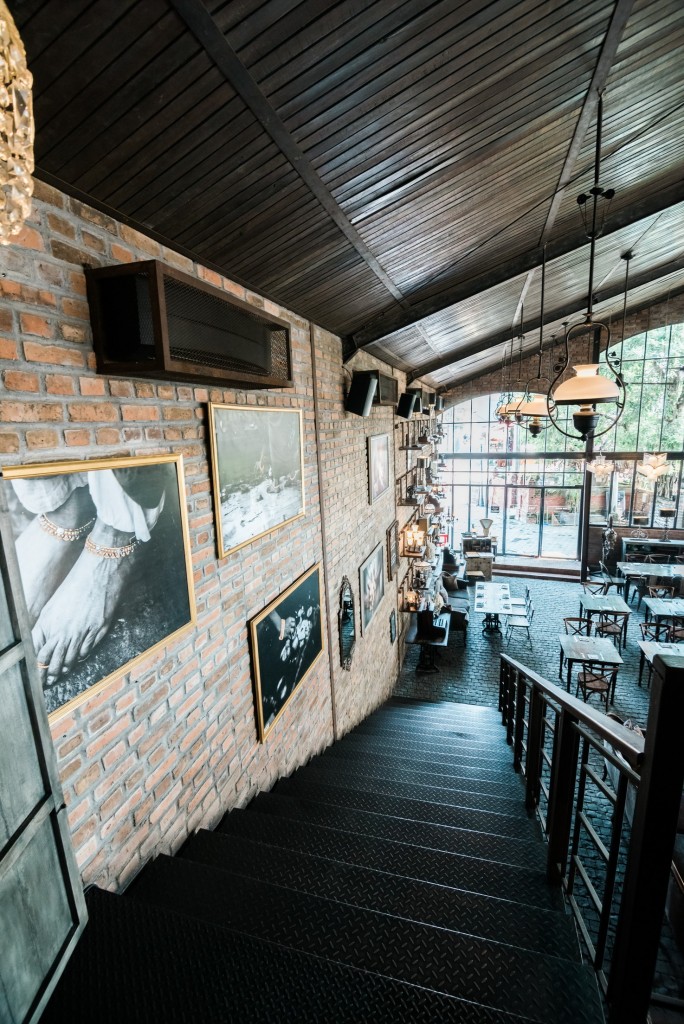 LOVELENS interior - The Bistrot