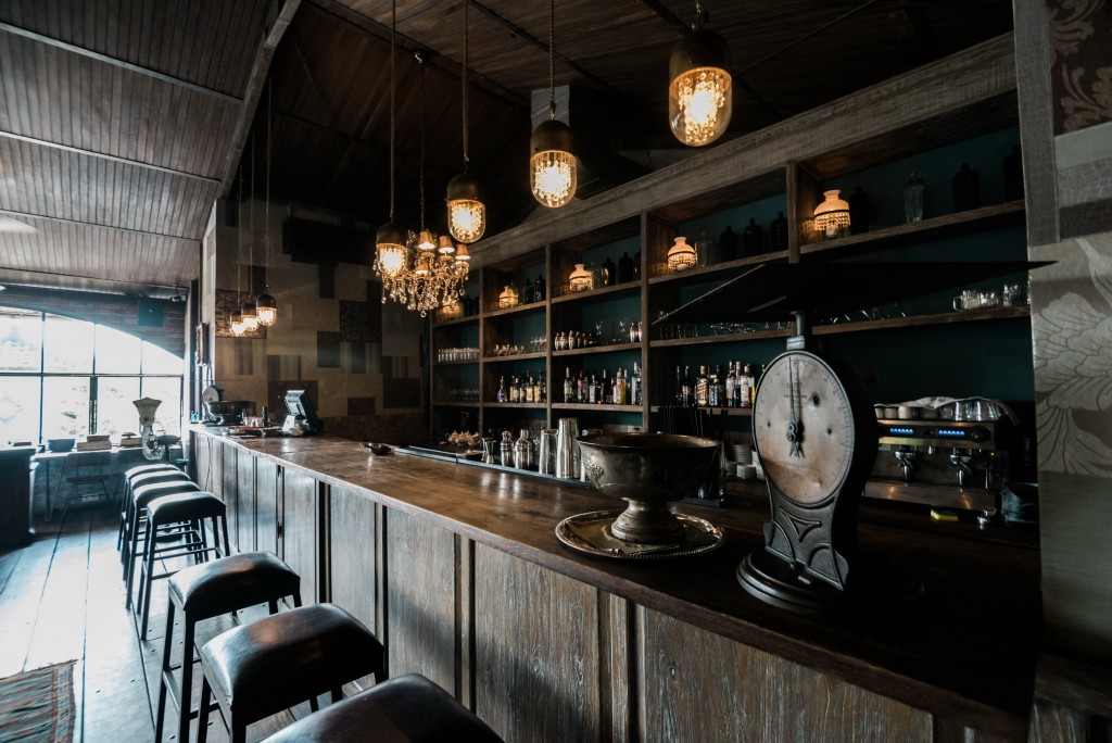 LOVELENS interior - The Bistrot
