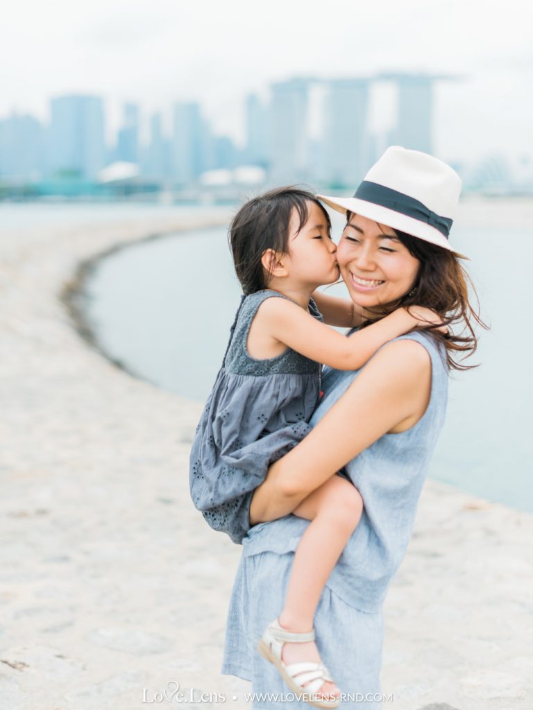 Yuko Kuroda Family in Singapore