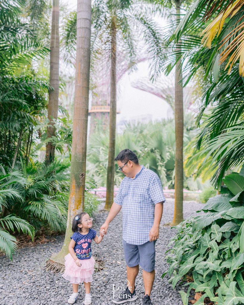 Singapore Holiday Photographer Pamilya — FAMILY PHOTOSHOOT — LoveLens travel photography — LoveLens
