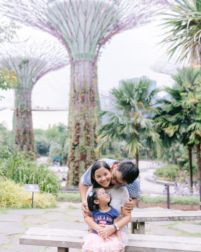 Singapore Holiday Photographer Pamilya — FAMILY PHOTOSHOOT — LoveLens travel photography — LoveLens