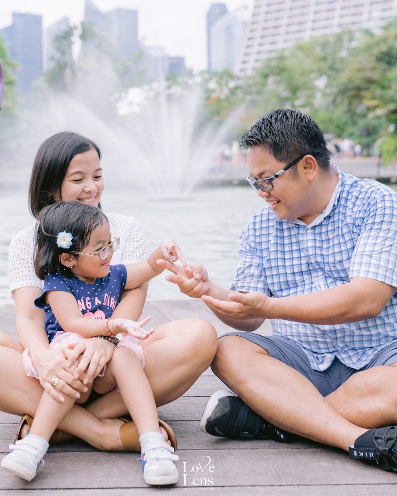 Singapore Holiday Photographer Pamilya — FAMILY PHOTOSHOOT — LoveLens travel photography — LoveLens