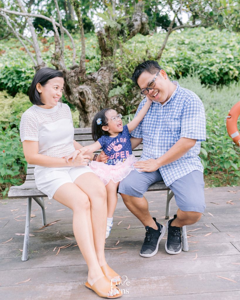 Singapore Holiday Photographer Pamilya — FAMILY PHOTOSHOOT — LoveLens travel photography — LoveLens