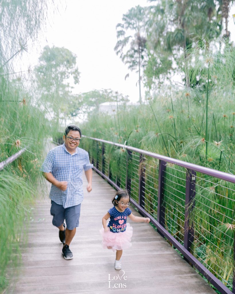 Singapore Holiday Photographer Pamilya — FAMILY PHOTOSHOOT — LoveLens travel photography — LoveLens