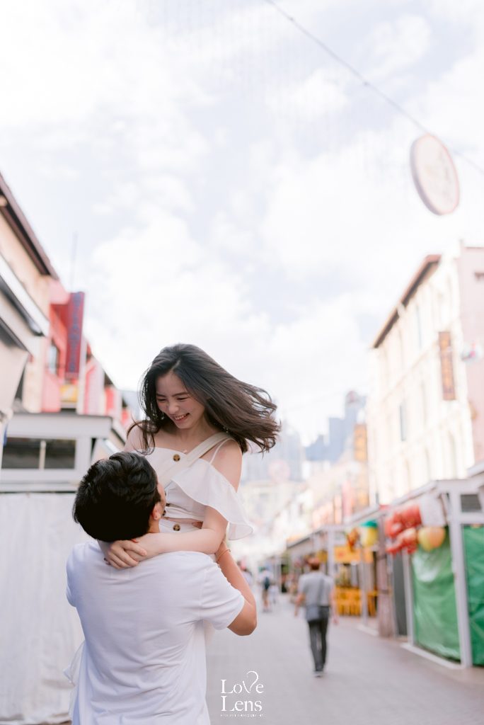 Couple Street Photography Singapore Photographer Lovelens Randy Theodorick And Claresta Fang 16 Of 33 — LOVE & CHEMISTRY — LoveLens travel photography — LoveLens