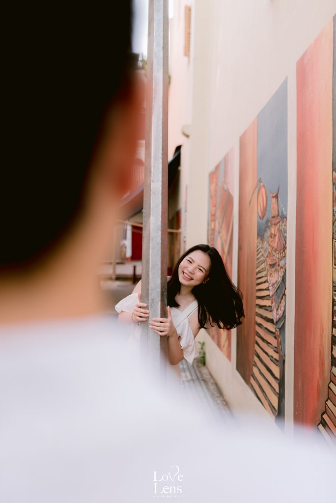 Couple Street Photography Singapore Photographer Lovelens Randy Theodorick And Claresta Fang 20 Of 33 — LOVE & CHEMISTRY — LoveLens travel photography — LoveLens