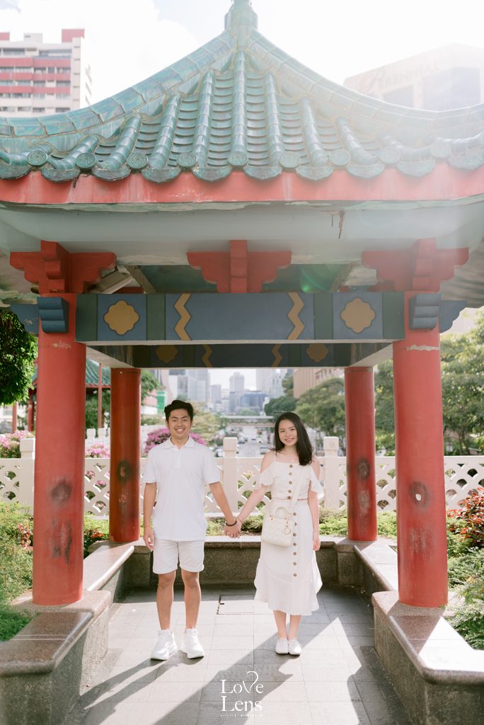 Couple Street Photography Singapore Photographer Lovelens Randy Theodorick And Claresta Fang 25 Of 33 — LOVE & CHEMISTRY — LoveLens travel photography — LoveLens