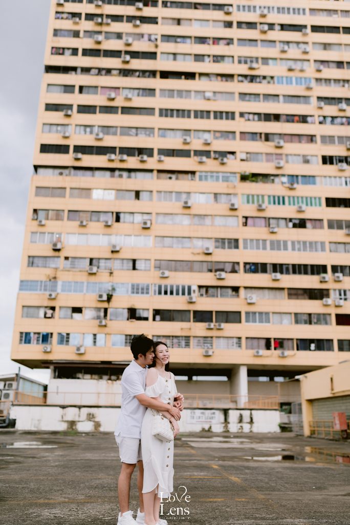 Couple Street Photography Singapore Photographer Lovelens Randy Theodorick And Claresta Fang 27 Of 33 — LOVE & CHEMISTRY — LoveLens travel photography — LoveLens