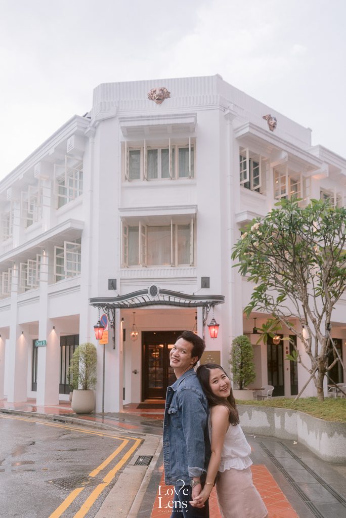 couple street photography singapore