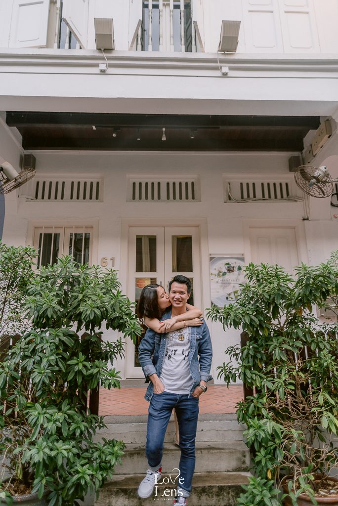 couple street photography singapore