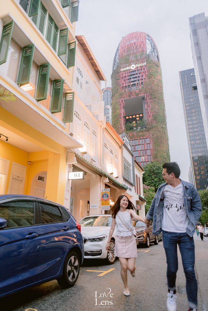 couple street photography singapore