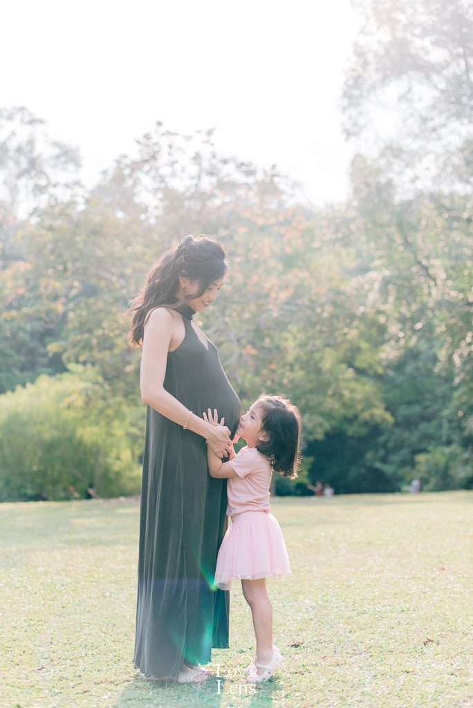 maternity photographer singapore