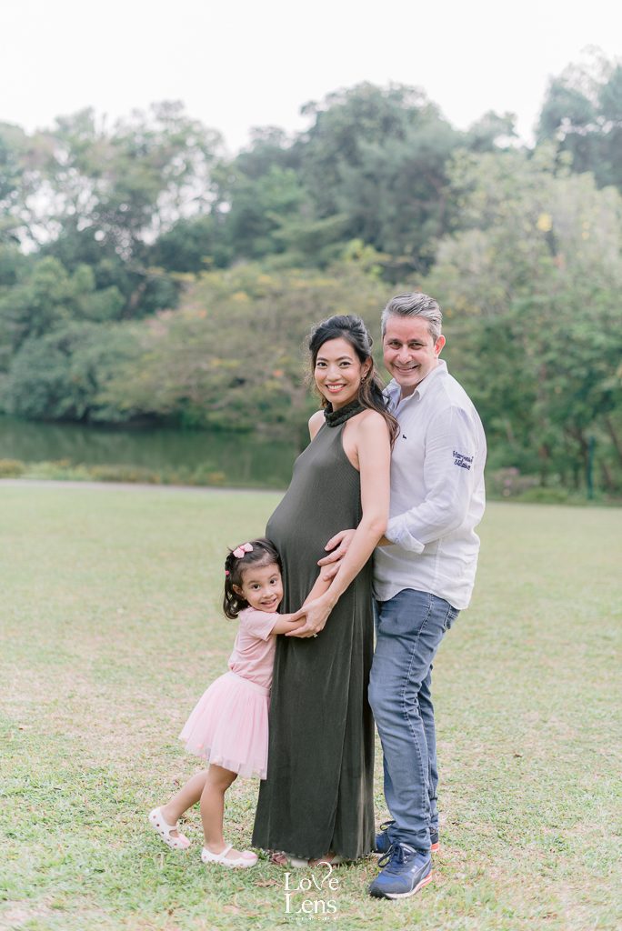 maternity photographer singapore