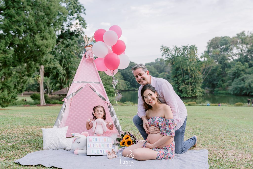 Singapore Maternity Photographer Max Grace — LoveLens fine art photography Singapore — LoveLens