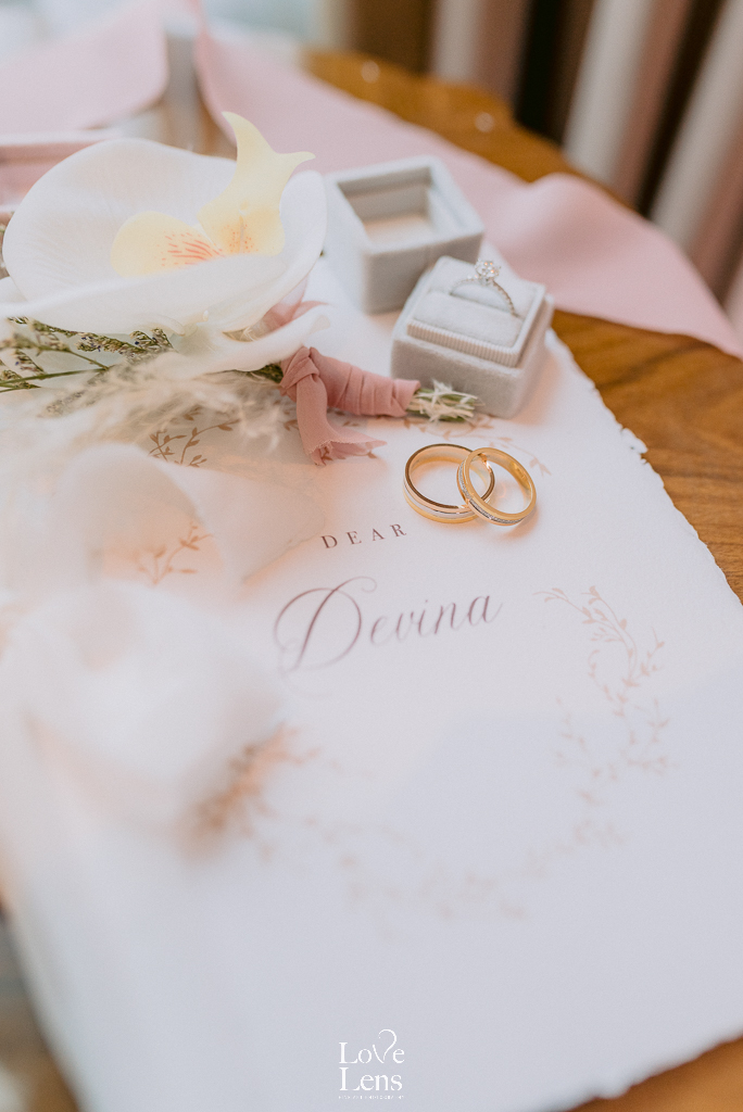 pastel wedding details