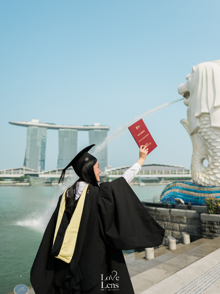 graduation photoshoot at merlion