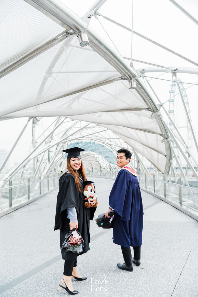 graduation photoshoot at helix bridge
