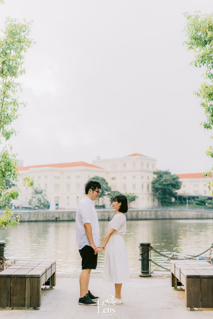 casual prewedding photo shoot