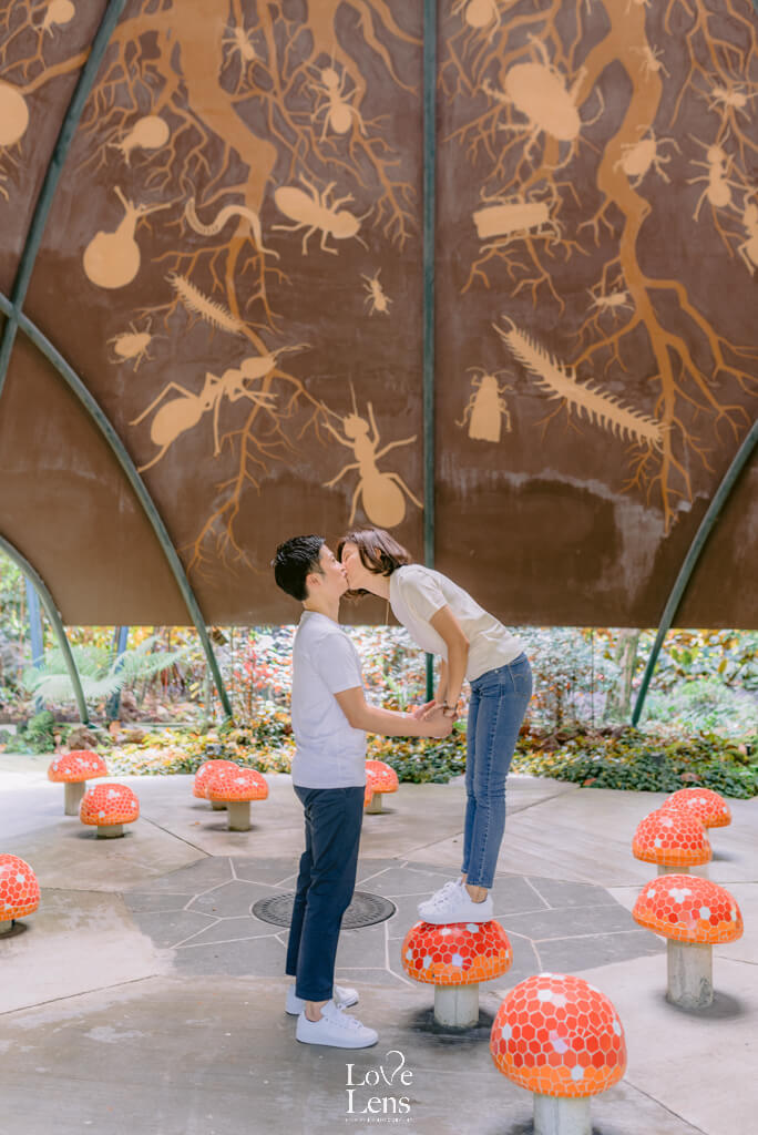 fun couple photo session in singapore