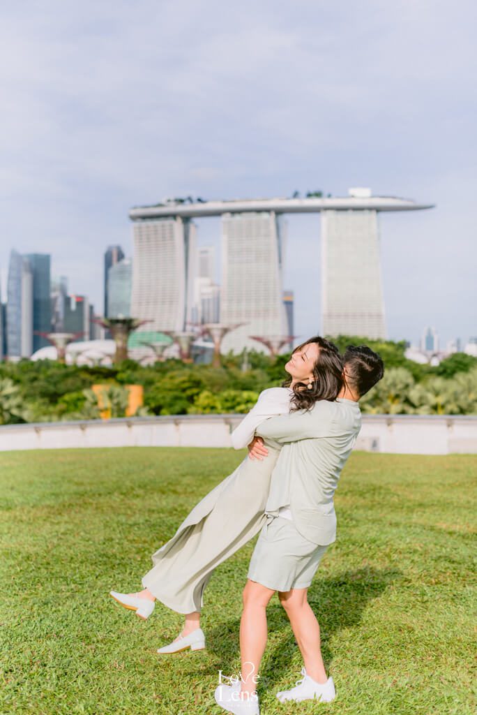 Proposal Photograpy Singapore 6796 — Proposal at Marina Barrage Singapore — LoveLens travel photography — LoveLens