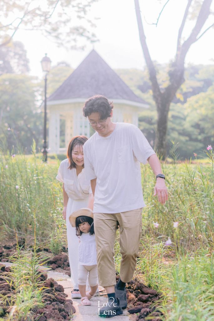 Best Family photographer - lovelens fine art photography singapore