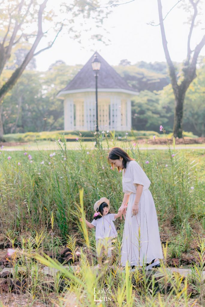 Best Family photographer - lovelens fine art photography singapore