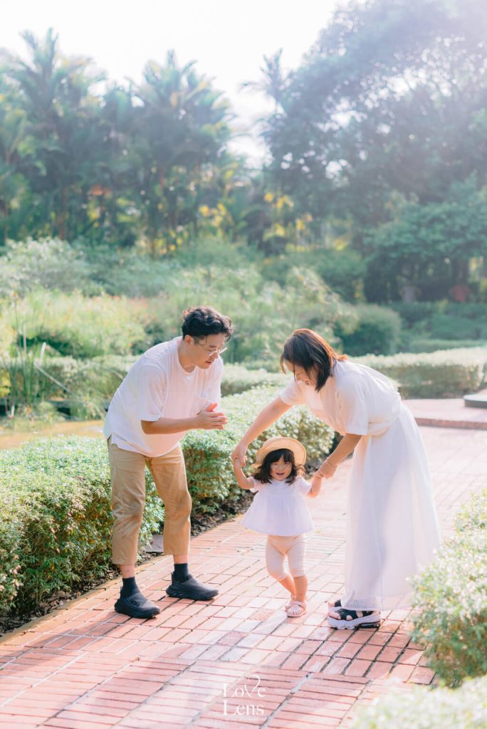Best Family photographer - lovelens fine art photography singapore